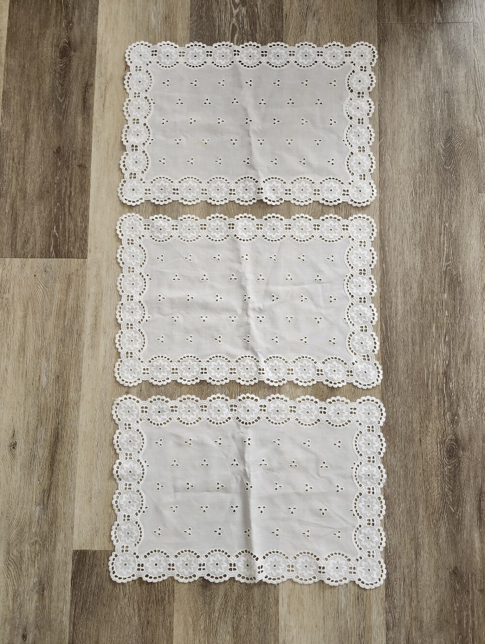 Vintage Lot of 3 Scallop Embroidered Napkins Placemats